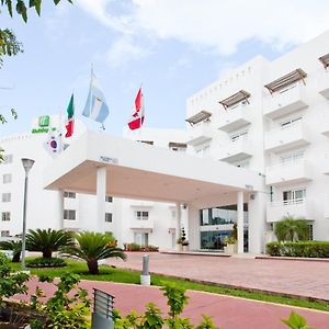 Ocean View Cancun Arenas